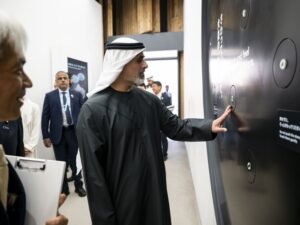 ولي عهد أبوظبي يزور جناح اليابان في معرض "إكسبو 2025 أوساكا"