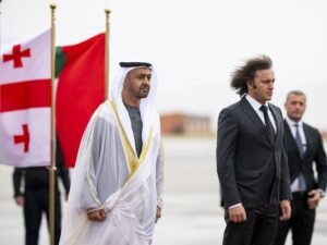 رئيس الدولة يصل جورجيا في زيارة رسمية
