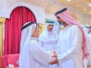 عمار بن حميد يقدّم واجب العزاء في وفاة سلطان بن خالد بن محمد القاسمي