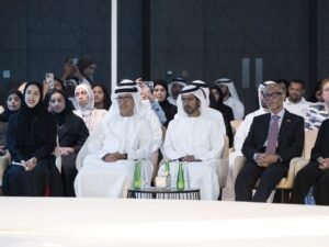 خليفة بن طحنون بن محمد يشهد جانباً من فعاليات النسخة الثانية من منتدى الرعاية الاجتماعية
