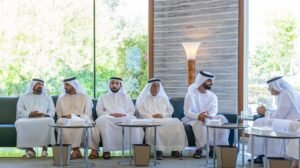 حميد بن راشد يقدم واجب العزاء في وفاة فاطمة بنت سعيد محمد الكندي 2 حميد بن راشد يقدم واجب العزاء في وفاة فاطمة بنت سعيد محمد الكندي