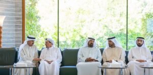 حميد بن راشد يقدم واجب العزاء في وفاة فاطمة بنت سعيد محمد الكندي 3 حميد بن راشد يقدم واجب العزاء في وفاة فاطمة بنت سعيد محمد الكندي