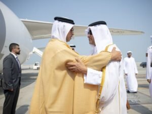 نيابة عن رئيس الدولة..منصور بن زايد يصل الدوحة ليرأس وفد الإمارات إلى القمتين الخليجية الاستثنائية والعربية - الإسلامية الطارئة