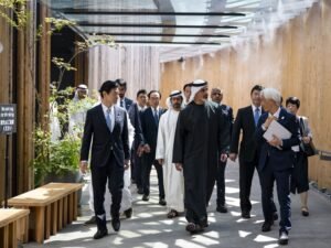 ولي عهد أبوظبي يزور جناح اليابان في معرض "إكسبو 2025 أوساكا"