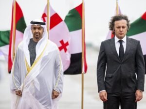 رئيس الدولة يصل جورجيا في زيارة رسمية