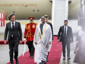 رئيس الدولة يصل جورجيا في زيارة رسمية 5 رئيس الدولة يصل جورجيا في زيارة رسمية