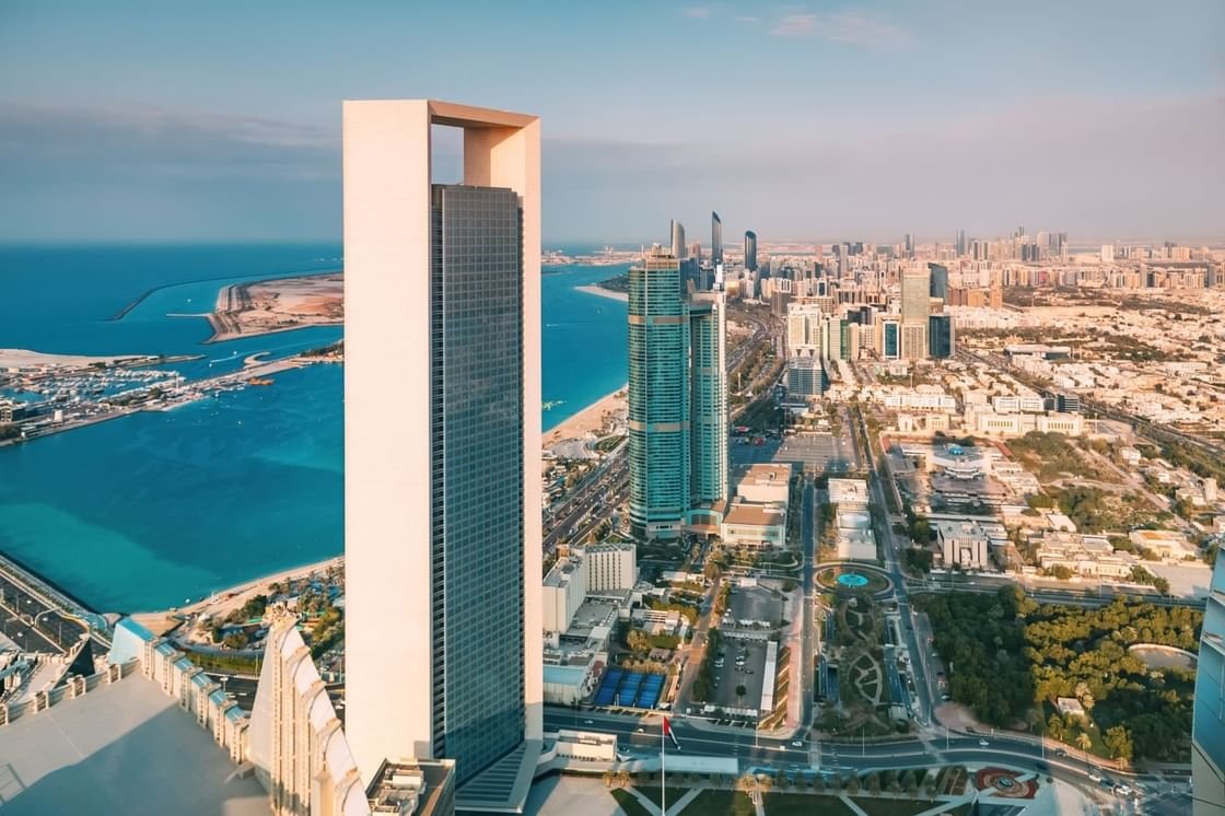 قطاع العقارات الإماراتي يواصل زخمه في 2025 بمشاريع كبرى واستثمارات متنامية 1 قطاع العقارات الإماراتي يواصل زخمه في 2025 بمشاريع كبرى واستثمارات متنامية