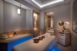 احتفل باليوم الوطني السعودي في أجواء فاخرة بفندق سانت ريجيس دبي، النخلة