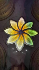 «جامع الشيخ زايد الكبير».. جسرًا ثقافيًا يربط الشرق بالغرب ورمزاً للسلام والتسامح