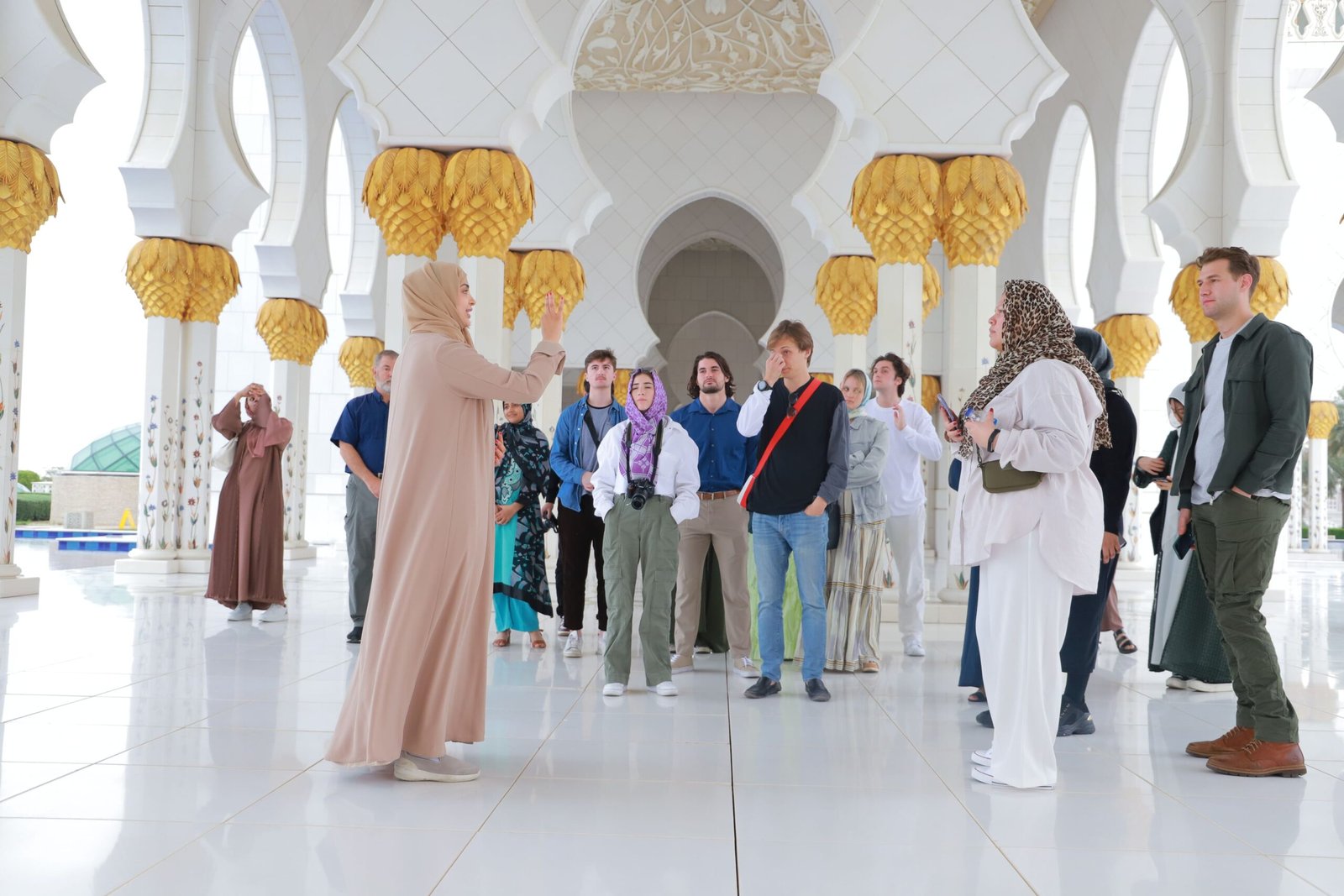 مركز جامع الشيخ زايد الكبير يعزز مكانته على خريطة السياحة الثقافية المستدامة