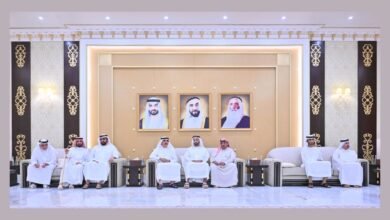 حاكم أم القيوين وولي عهده وولي عهد رأس الخيمة يعزّون في وفاة الشيخة عائشة محمد خلف