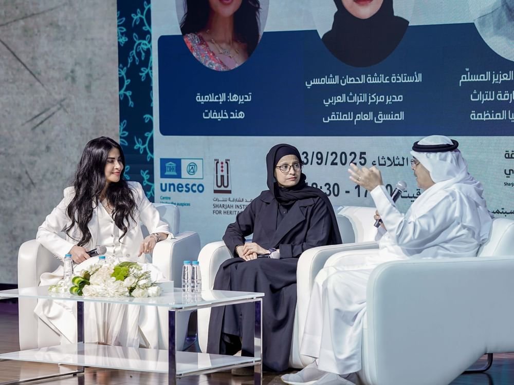 "الشارقة للراوي " يؤكد ضرورة مواكبة الحداثة لصون التراث