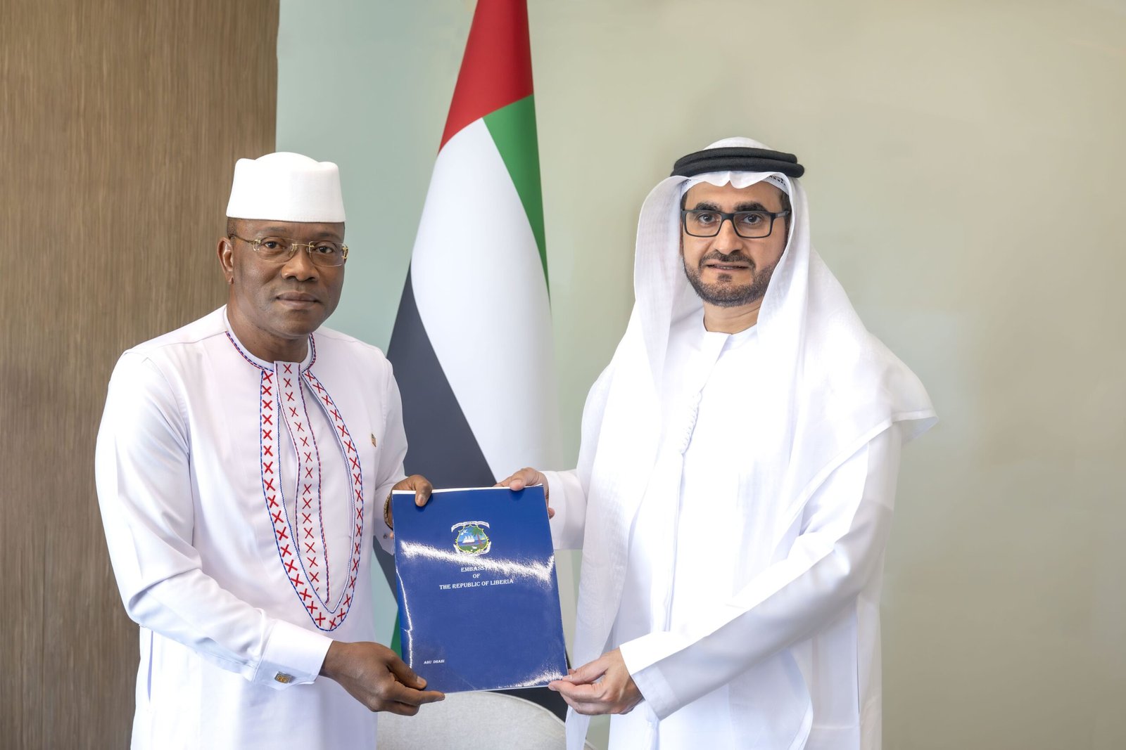 وزارة الخارجية تتسلّم نسخة من أوراق اعتماد سفير ليبيريا لدى الدولة 1 وزارة الخارجية تتسلّم نسخة من أوراق اعتماد سفير ليبيريا لدى الدولة