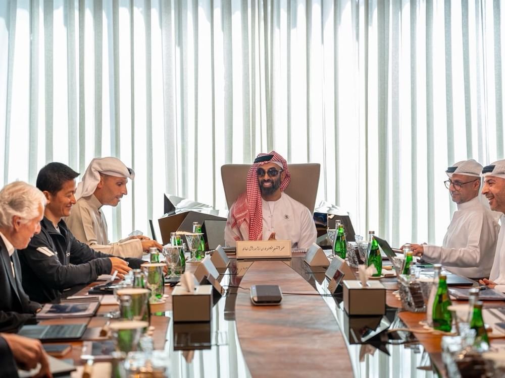 طحنون بن زايد يترأس اجتماع مجلس إدارة شركة "إم جي إكس" 1 طحنون بن زايد يترأس اجتماع مجلس إدارة شركة "إم جي إكس"