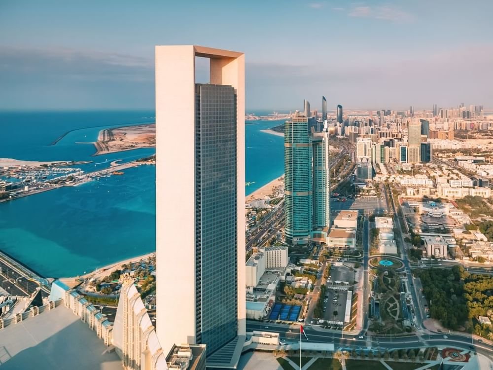 قطاع العقارات الإماراتي يواصل زخمه في 2025 بمشاريع كبرى واستثمارات متنامية 1 قطاع العقارات الإماراتي يواصل زخمه في 2025 بمشاريع كبرى واستثمارات متنامية