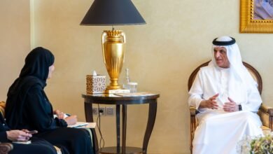 سعود بن صقر يستقبل وزيرة الأسرة ويطلع على استراتيجية الوزارة ومبادراتها المستقبلية