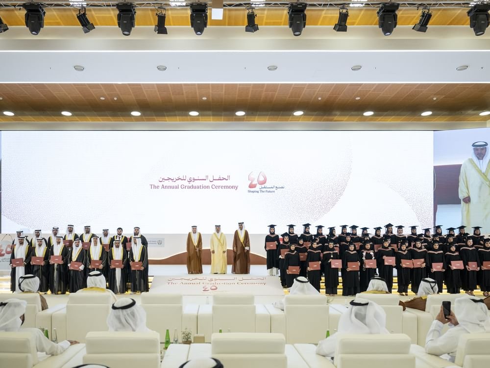 تحت رعاية رئيس الدولة.. هزاع بن زايد يشهد حفل تخريج الدفعة الـ45 من طلبة جامعة الإمارات