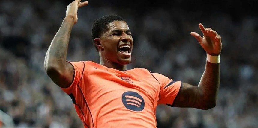 راشفورد: قضيت 23 عامًا في اليونايتد.. ولا أريد مغادرة برشلونة 1 راشفورد