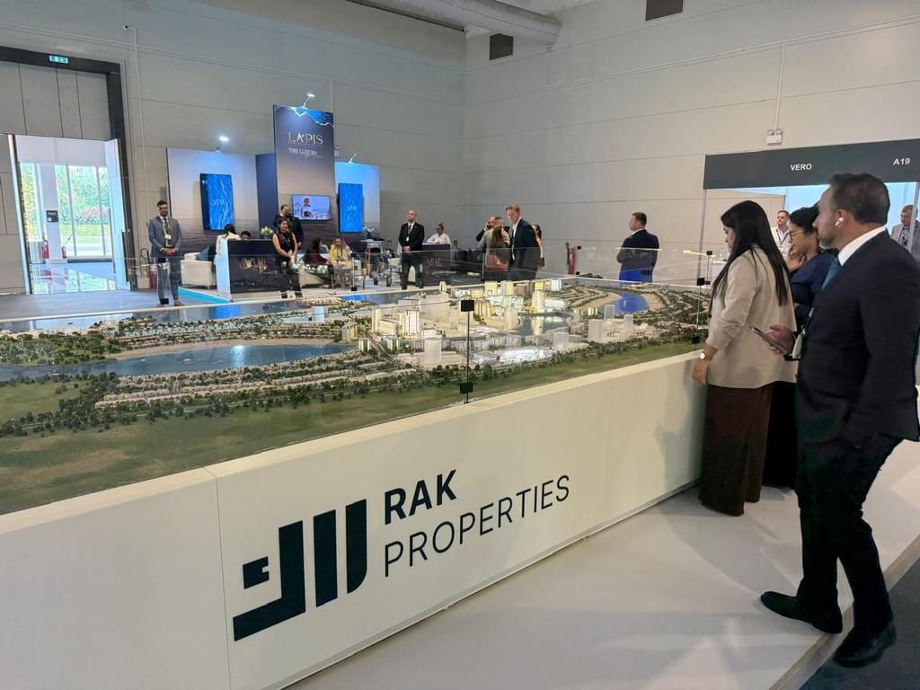 8.5 مليار درهم إجمالي قيمة مشاريع "رأس الخيمة العقارية" الجديدة وقيد الإنشاء 1 8.5 مليار درهم إجمالي قيمة مشاريع "رأس الخيمة العقارية" الجديدة وقيد الإنشاء