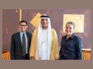 سعود بن صقر يستقبل سفير كندا