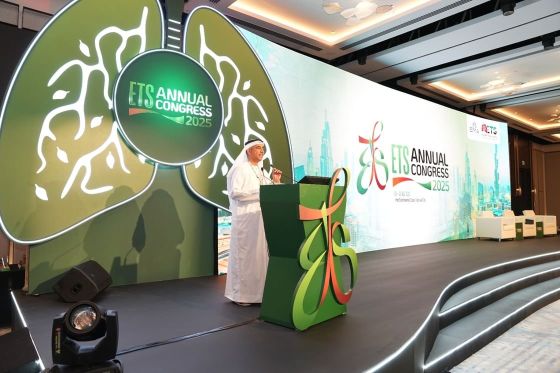 مؤتمر "الإمارات لطب وجراحة الصدر" يطلق "جائزة البحث والابتكار" 1 مؤتمر "الإمارات لطب وجراحة الصدر" يطلق "جائزة البحث والابتكار"