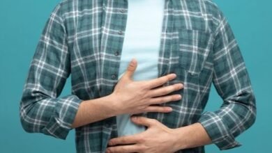 تعزز جهازك الهضمي.. عادات صباحية تحميك من الإمساك