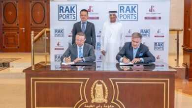 سعود بن صقر يشهد توقيع اتفاقية بين "موانئ رأس الخيمة" و"جيانهوا" الصينية لإنشاء مصنع للأعمدة الخرسانية