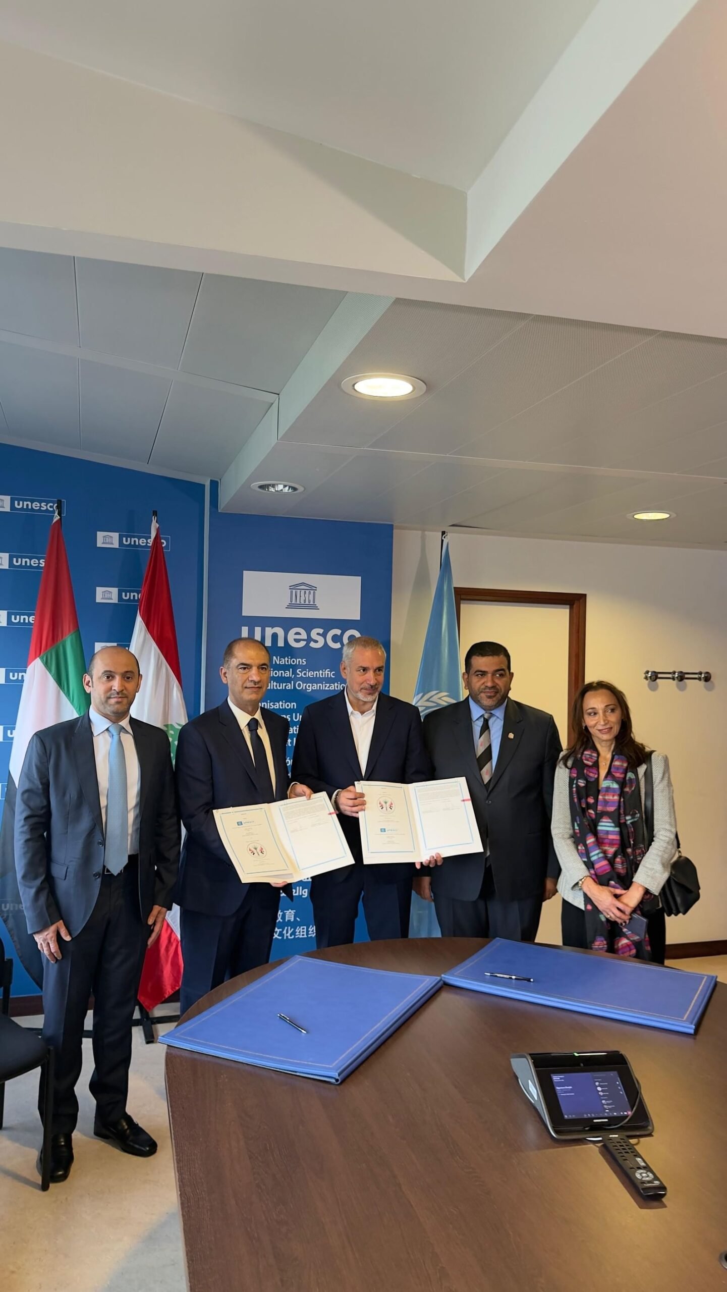 الشارقة و"اليونسكو" توقعان اتفاقية إعادة تأهيل مسرح بيروت الكبير 1 الشارقة و"اليونسكو" توقعان اتفاقية إعادة تأهيل مسرح بيروت الكبير