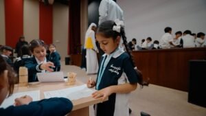 جائزة أبوظبي تطلق مسابقة المدارس بالتعاون مع "التربية والتعليم"