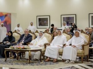 سلطان القاسمي يلتقي طلبة كلية الموسيقى في أكاديمية الشارقة للفنون الأدائية