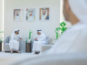 سالم بن عبدالرحمن القاسمي يزور جناح حكومة الشارقة في "جيتكس 2025"