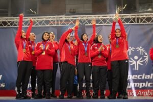 منتخب الإمارات للسيدات يحصد جائزة "أفضل فريق موحد" في كأس العالم للكرة الطائرة الموحدة للأولمبياد الخاص من بين 16 فريقًا شارك في الكأس من مختلف دول العالم