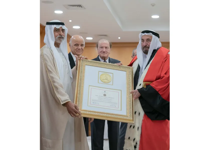 الدكتور سلطان القاسمي