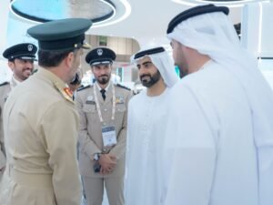 سالم بن عبدالرحمن القاسمي يزور جناح حكومة الشارقة في "جيتكس 2025"