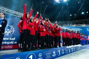 منتخب الإمارات للسيدات يحصد جائزة "أفضل فريق موحد" في كأس العالم للكرة الطائرة الموحدة للأولمبياد الخاص من بين 16 فريقًا شارك في الكأس من مختلف دول العالم