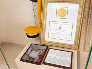 دارة الدكتور سلطان القاسمي تستذكر حصول حاكم الشارقة على الزمالة الفخرية من جامعة باريس