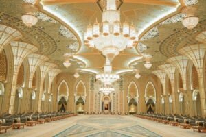 «قصر الوطن».. صرح حضاري يعكس تاريخ الإمارات العريق وروعة إنجازاتها.. صور