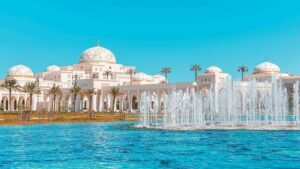 «قصر الوطن».. صرح حضاري يعكس تاريخ الإمارات العريق وروعة إنجازاتها.. صور