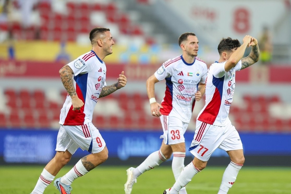 الشارقة يحبط الظفرة بثنائية بيضاء 1 الشارقة