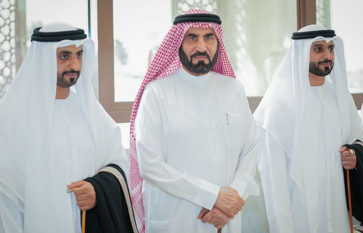 طالب بن صقر يحضر أفراح الشامسي والخاطري برأس الخيمة