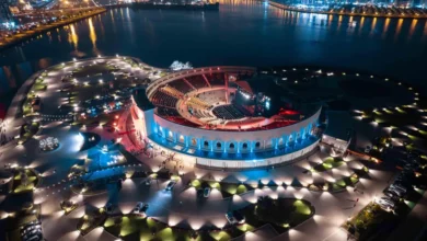 مروان خوري وآدم على مسرح المجاز بالشارقة يوم 22 نوفمبر