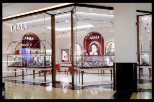 25 عاماً من البريق.. "ليالي" تكتب فصلاً جديداً من الأناقة في مول الإمارات