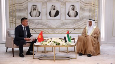 صقر غباش يبحث تعزيز العلاقات الثنائية مع سفير قير غستان