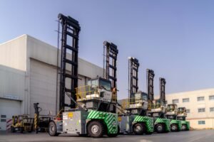 ميناء جبل علي يضاعف أسطوله الكهربائي 10 مرات ويُقلص الانبعاثات بأكثر من 10%