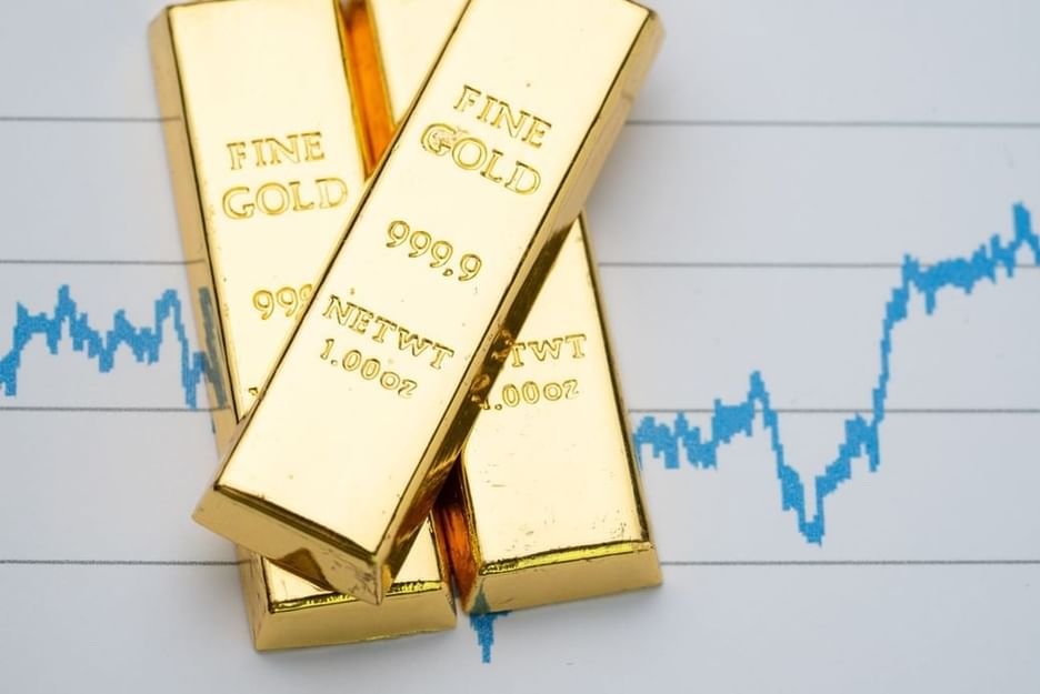 الذهب يتراجع أكثر من 2% 1 الذهب يتراجع أكثر من 2%