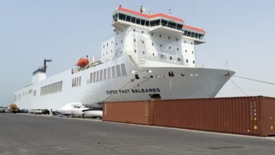 ضمن عملية "الفارس الشهم 3" / تجهيز "سفينة الإمارات الإنسانية" دعما لأهالي غزة