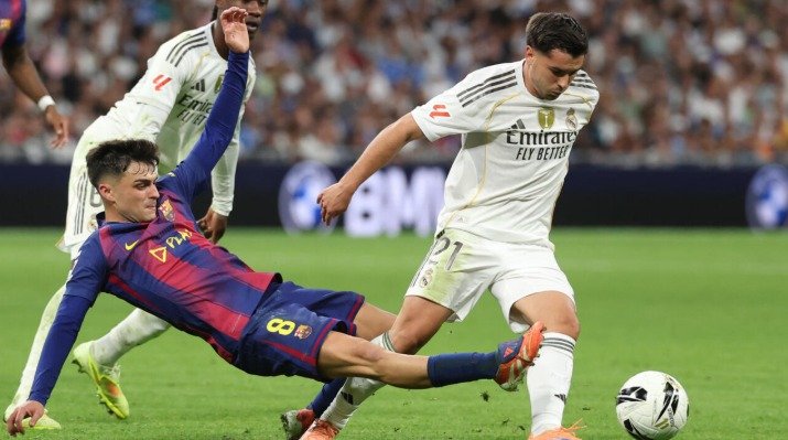 الإصابة تحرم برشلونة من بيدري