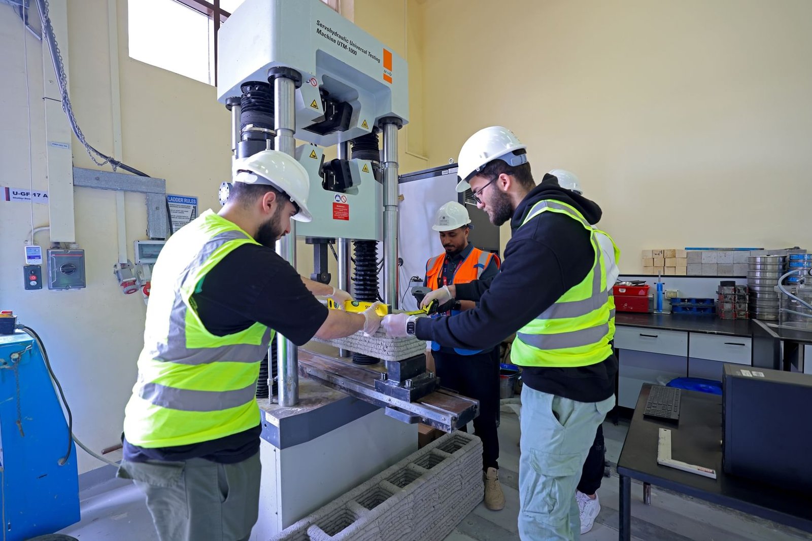 جامعة أبوظبي تستعرض ابتكارات طلابها في برنامج "شباب أديبك" 1 جامعة أبوظبي تستعرض ابتكارات طلابها في برنامج "شباب أديبك"