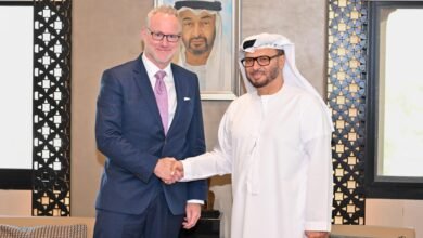 قرقاش يلتقي مستشار رئيس الوزراء الكندي