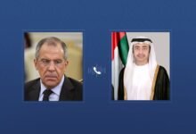 عبدالله بن زايد ووزير الخارجية الروسي يبحثان هاتفيا علاقات التعاون والشراكة بين البلدين